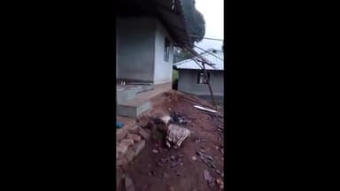 ദേവികുളം: ലോക്ക് ഹാട്ടിലെ ടോൾ പ്ലാസക്ക് സമീപം എത്തിയ കാട്ടുകൊമ്പൻ പടയപ്പയുടെ ദൃശ്യങ്ങൾ പുറത്ത്