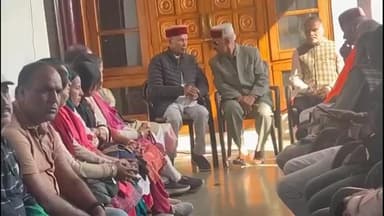 बमसन: रविंदर सिंह रवी ने पूर्व मुख्यमंत्री प्रोफेसर प्रेम कुमार धूमल से की मुलाकात