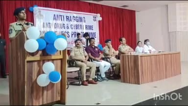 కాకతీయ మెడికల్ కాలేజీలో లో మత్తు పదార్థాలపై విద్యార్థులుకు అవగాహన కల్పించిన పోలీసు కమిషనర్