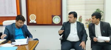 जनता दरबार में जिलाधिकारी , नालंदा द्वारा 3 आवेदकों की समस्याओं को सुना गया , साथ ही समस्या निदान हेतु उन्होंने संबंधित ...