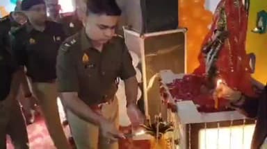 गाज़ीपुर: गाज़ीपुर पुलिस का हाइब्रिड मोड जागरूकता कार्यक्रम, साइबर सुरक्षा, यातायात और मिशन शक्ति पर जनता को किया जागरूक