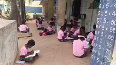 பாலக்கோடு: பாலகோட்டில்
4 ஆண்டுகளாக கோவில் வளாகத்தில் நடக்கும் அரசு பள்ளி வகுப்புகள்