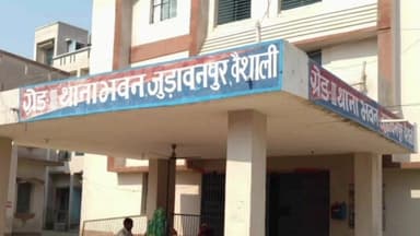 राघोपुर: वैशाली: रुस्तमपुर पुलिस ने 50 लीटर देशी शराब के साथ दो कारोबारियों को किया गिरफ्तार