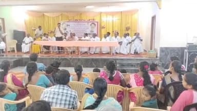 பாப்பிரெட்டிபட்டி: பொம்மிடி தனியார் மண்டபத்தில், மு முதல்வர் பழனிசாமி 71 வது பிறந்தநாள் விழாவை முன்னிட்டு 400 குழந்தைகளுக்கு செல்வமகள் கணக்கு துவக்கம் ,