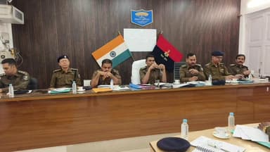 आरा: एसपी ऑफिस में हुई क्राइम मीटिंग, शहर के आपराधिक गतिविधियों वाले स्थानों पर विशेष निगरानी का आदेश