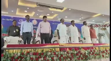 மயிலாடுதுறை: கூட்டுறவுத் துறையின் 72-வது அனைத்திந்திய கூட்டுறவு வார விழா - பிற்படுத்தப்பட்டோர் நலத்துறை அமைச்சர் சிவ.வீ.மெய்யநாதன் கலந்து கொண்டு பரிசுகள் வழங்கினார