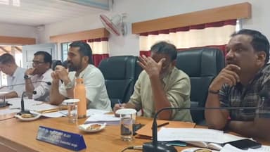 ಸೋಮವಾರಪೇಟೆ: ಪಟ್ಟಣದಲ್ಲಿ ಶಾಸಕ ಮಂತರ್ ಗೌಡ ಅಧ್ಯಕ್ಷತೆಯಲ್ಲಿ ನಡೆದ ತಾಲ್ಲೂಕು ಪಂಚಾಯತ್ ತ್ರೈಮಾಸಿಕ ಪ್ರಗತಿ ಪರಿಶೀಲನಾ ಸಭೆ