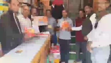 आठनेर: नगर में RSS स्वयंसेवकों द्वारा घर-घर संपर्क, हिंदू सम्मेलन का निमंत्रण दिया जा रहा