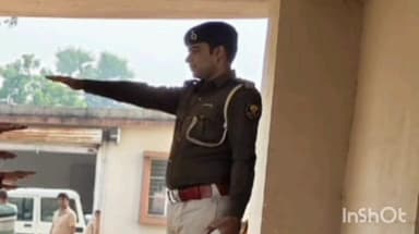 काशी चक: शाहपुर थाना प्रभारी आशुतोष पांडे ने नशा मुक्ति दिवस पर अधिकारियों और कर्मचारियों के साथ लोगों को दिलाया शपथ