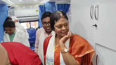 কেশপুর: কেশপুর ব্লকে ভ্রাম্যমান চিকিৎসা পরিষেবা দেওয়ার লক্ষ্যে অ্যাম্বুলেন্সের শুভ উদ্বোধন করলেন বিধায়ক তথা প্রতিমন্ত্রী