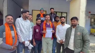 चकराता: रुद्र सेना ने तहसील मुख्यालय में किया प्रदर्शन, वजह सुनें उन्हीं की जुबानी