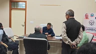 मथुरा: मंगलवार को नगर निगम में लगे संभव दिवस में 27 शिकायतों में से 2 का किया गया मौके पर निस्तारण