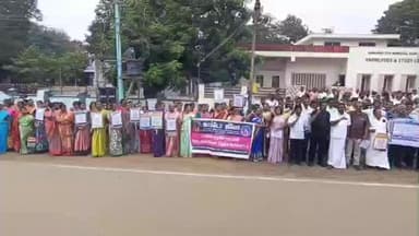 காரைக்குடி: காரைக்குடி கண்ணதாசன் மணி மண்டபம் அருகே
10 அம்ச கோரிக்கையை வலியுறுத்தி
ஜாக்டோ-ஜியோ சார்பில் ஒருநாள் அடையாள வேலைநிறுத்தம்