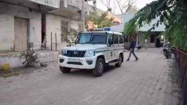 ઠાસરા: નનાદરા રોડ પર મોટી કેનાલ પાસે પિકઅપ ડાલામાં લઈ જવામાં આવતો 51.11 લાખનો વિદેશી દારૂના જથ્થા સાથે બે ઈસમો ઝડપાયા