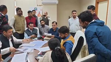 मथुरा: वृंदावन में कीमती जमीन पर अवैध कब्जे का आरोप, कान्हा माखन पब्लिक स्कूल विवादों में