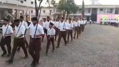 केसली: आरएसएस ने मनाया विजय दशमी उत्सव, नगर के प्रमुख मार्गों से निकला विशाल पथ संचलन