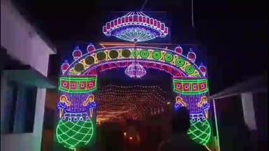 নবদ্বীপ: কার্তিক পুজো উপলক্ষে বিভিন্ন দেবদেবীর প্রতিমা দর্শনে ইদ্রাকপুর গ্রামের বিভিন্ন এলাকায় অসংখ্য দর্শনার্থীদের ভিড়