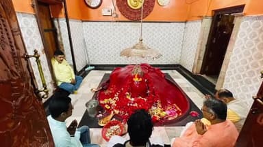 লাভপুর: ফুল্লরা সতীপীঠ মন্দিরে পুজো দিলেন রাজ্য BJP সাধারণ সম্পাদক জগন্নাথ চট্টোপাধ্যায় সহ অন্যান্যরা