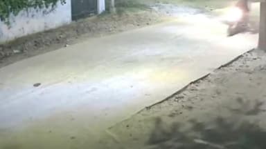 रुद्रपुर: देवरिया सदर कोतवाली क्षेत्र में दिनदहाड़े चेन स्नैचिंग, तीन बाइक सवारों ने दिया घटना को अंजाम