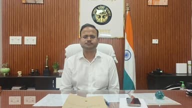 #आजमगढ़ में #पराली #जलाने पर #डीएम की बड़ी कार्रवाई, 11 किसानों पर लगा जुर्माना 17500!*
*#डीएम की सख्त चेतावनी क्षेत्र...