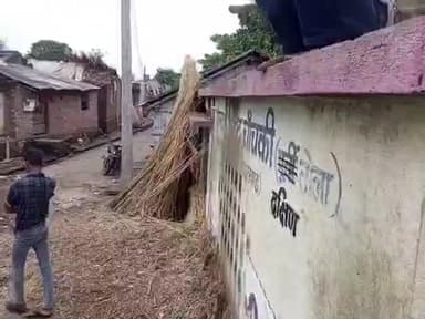 पाकुड़: गोचर जमीन पर अवैध निर्माण,सुरेश अग्रवाल बोले—जिला प्रशासन करे कार्रवाई, वरना जाएंगे हाईकोर्ट #pakur #jharkhand #court