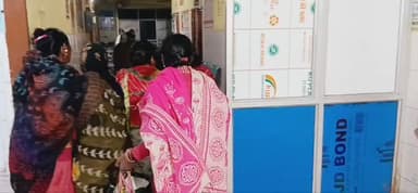 अनुमंडलीय अस्पताल सिमरी बख्तियारपुर में एक गर्भवती महिला ने अस्पताल के गेट पर बच्चे को दिया जन्म। #सहरसा #saharsa #sahar...