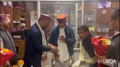 बमसन: प्रदेश एससी मोर्चा अध्यक्ष मुनीश चौहान ने टीम के साथ धूमल से की शिष्टाचार भेंट