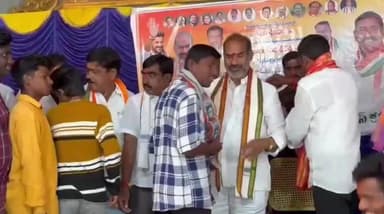 రుద్రంగి: కాంగ్రెస్ పార్టీలో భారీగా చేరికలు.. ఆహ్వానించిన ప్రభుత్వ విప్ వేములవాడ ఎమ్మెల్యే ఆది శ్రీనివాస్