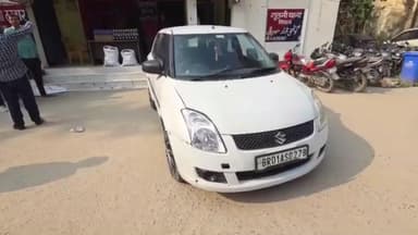 गुठनी: बेलौर तिनमुहानी पर पुलिस ने शराब के साथ दो धंधेबाजों को गिरफ्तार किया