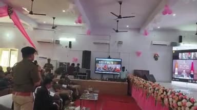 जौनपुर: पुलिस लाइन में साइबर जागरूकता कार्यशाला, डीजीपी और एडीजी ने किया वर्चुअल संबोधन
