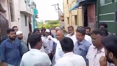 வேலூர்: கொனவட்டம் மதினா நகர் பகுதியில் கால்வாய் அமைக்கும் பணி பாரியிலேயே நிறுத்திய மாநகராட்சி அதிகாரிகளை கண்டித்து முற்றுகை