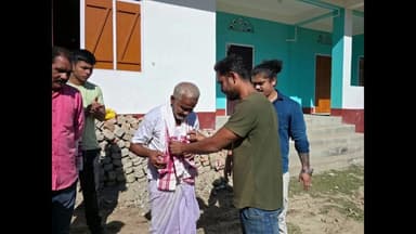 বাক্সা: হিয়াৰ আমঠু জুবিন গাৰ্গৰ বাক্সা জিলাৰ উদ্যোগত শ্ৰী শ্ৰী নৰসিংহ কীৰ্তন ঘৰৰ প্ৰাংগণত নাম প্ৰসংগ