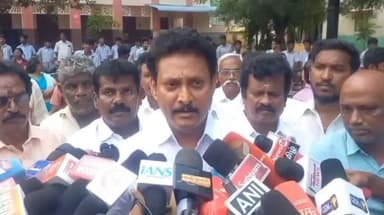 திருச்சி: SIR பணியில் பணியாளர்கள் சிரமத்துடன் பணியாற்றுகின்றன திருவெறும்பூர் அரசு பள்ளியில் அமைச்சர் மகேஷ் பொய்யாமொழி பேட்டி