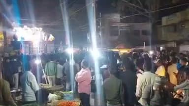 कुचायकोट: कुचायकोट बाजार में धूमधाम से निकला महावीर अखाड़ा का जुलूस, भक्तिमय हुआ माहौल