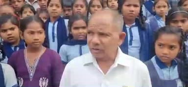 નેત્રંગ: સાકવામાં દોઢ વર્ષથી છાત્રોને મંદિરમાં ભણવાની ફરજ સ્થાનિક આગેવાને આપી પ્રતિક્રિયા