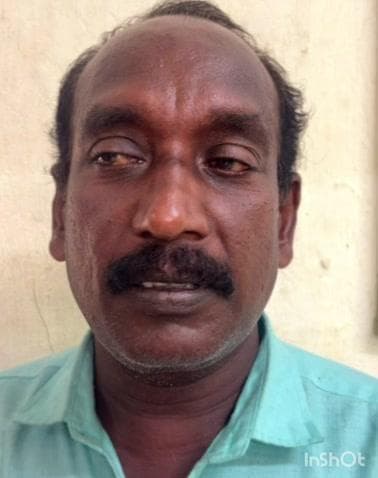 അടൂര്: മുൻ വൈരാഗ്യം നിമിത്തം മധ്യ വയസ്ക്കനെ ആക്രമിച്ച പ്രതിയെ
പന്തളം പോലിസ് പിടികൂടി