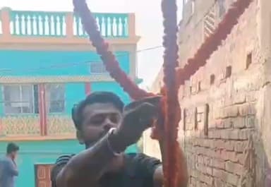 हिरणपुर: चक्रवाती तूफान में गिरे घर को जन सहयोग से किया गया पुनर्निर्माण #hiranpur #new #home #जन #सहियोग