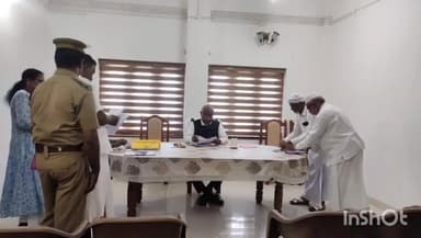 തിരൂര്: ന്യൂനപക്ഷ കമ്മീഷൻ ചെയർമാൻ അഡ്വ. എ. എ. റഷീദിന്റെ നേതൃത്വത്തിലുള്ള സിറ്റിംഗ് തിരൂർ PWD റെസ്റ്റ് ഹൗസിൽ നടന്നു