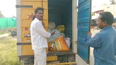 செய்யூர்: சித்தாமூர் அடுத்த குறும்பிறை பகுதியில் 1 டன் மதிப்பிலான ரேஷன் அரிசி பறிமுதல்