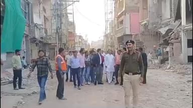 देवास: एमजी रोड का निगम आयुक्त ने किया निरीक्षण, व्यवस्था का लिया जायजा