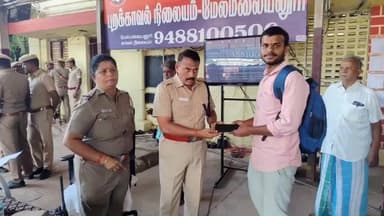மேல்மலையனூர்: மேல்மலையனூர் காவல் நிலையத்தில் காணாமல் போன 12 செல்போன்கள் உரியவர்களிடம் ஒப்படைத்த போலீசார்