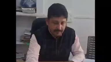 बलरामपुर: बलरामपुर में मतदाता सूची पुनरीक्षण अभियान तेज, बीएलओ वोटरों के घर-घर दे रहे दस्तक, अंतिम सूची 9 दिसंबर को होगी जारी