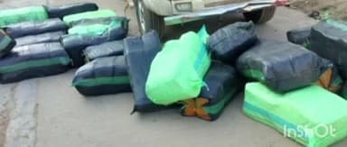 फुलपरास: नरहिया थाना पुलिस ने एक स्कार्पियों में लदी 891 लीटर शराब ज़ब्त की