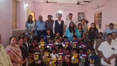 રાણપુર: રાણપુરમાં મુખ્ય કુમાર શાળા ખાતે 300 વિદ્યાર્થીઓને વિનામૂલ્યે સ્કૂલબેગ વિતરણ કાર્યક્રમ યોજાયો