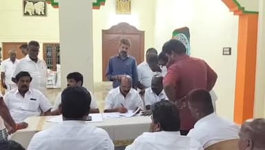 பாப்பிரெட்டிபட்டி: புட்டி ரெட்டிபட்டி தனியார் திருமண மண்டபத்தில் திமுக சார்பில் BLAR, BDA, நிர்வாகிகளுக்கு திமுக சார்பில் ஆலோசனைக் கூட்டம்