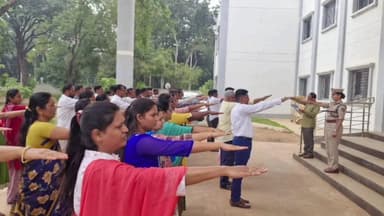 ಹೊಸಪೇಟೆ: ನಗರದ ಜಿಲ್ಲಾ ಪೊಲೀಸ್ ಕಚೇರಿ ಅವರಣದಲ್ಲಿ 'ರಾಷ್ಟ್ರೀಯ ಐಕ್ಯತಾ ಸಪ್ತಾಹ'