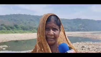 શહેરા: ઉંડારા રમજીની નાળ પાસે પાનમ નદી પર દીપ તૂટી જતા આસપાસના રહીશોને તેમજ વાહન ચાલકોને પસાર થવામાં મુશ્કેલીનો સામનો કરવો પડી