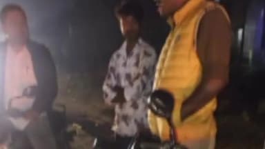 बांसगांव: बेलीपार थाना क्षेत्र में तीन अलग-अलग सड़क दुर्घटनाओं में करीब एक दर्जन लोग जख्मी, इलाज जारी