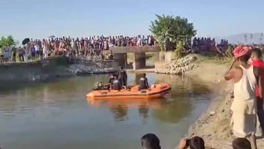 বিজনী ভাগ: বিজনীৰ বাঙালঝোৰাৰ ভাটিপাৰাৰ পুখুৰীত উদ্ধাৰ যুৱকৰ মৃতদেহ আৰক্ষীৰ তদন্ত আৰম্ভ