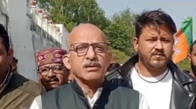 देहरा : गोबर कोई सोना नहीं है जिसे तिजोरी में रखा जाए : होशियार सिंह पूर्व विधायक
#timesofhimachal
Ashish Sharma